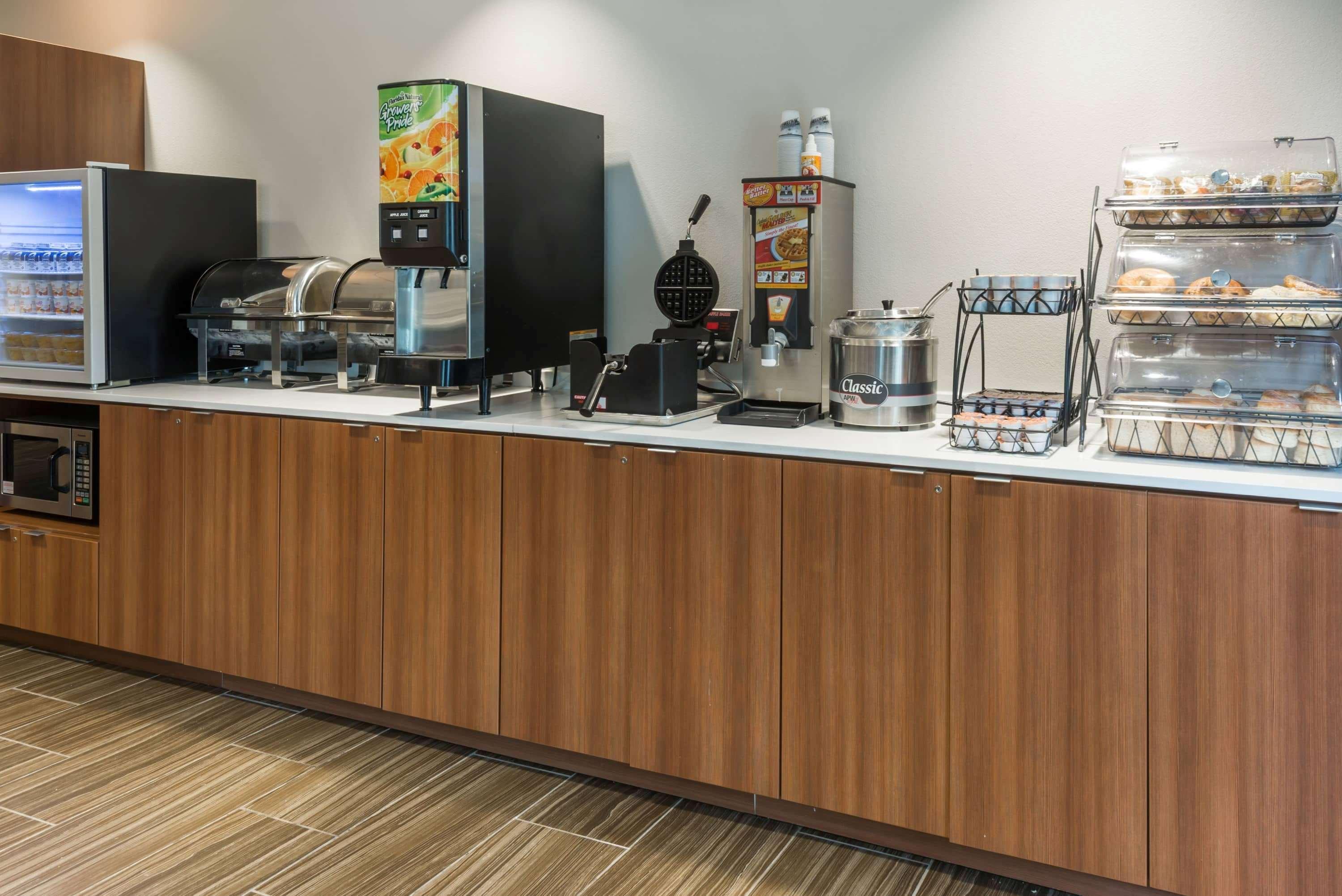 Microtel Inn & Suites By Wyndham Altoona Eksteriør bilde
